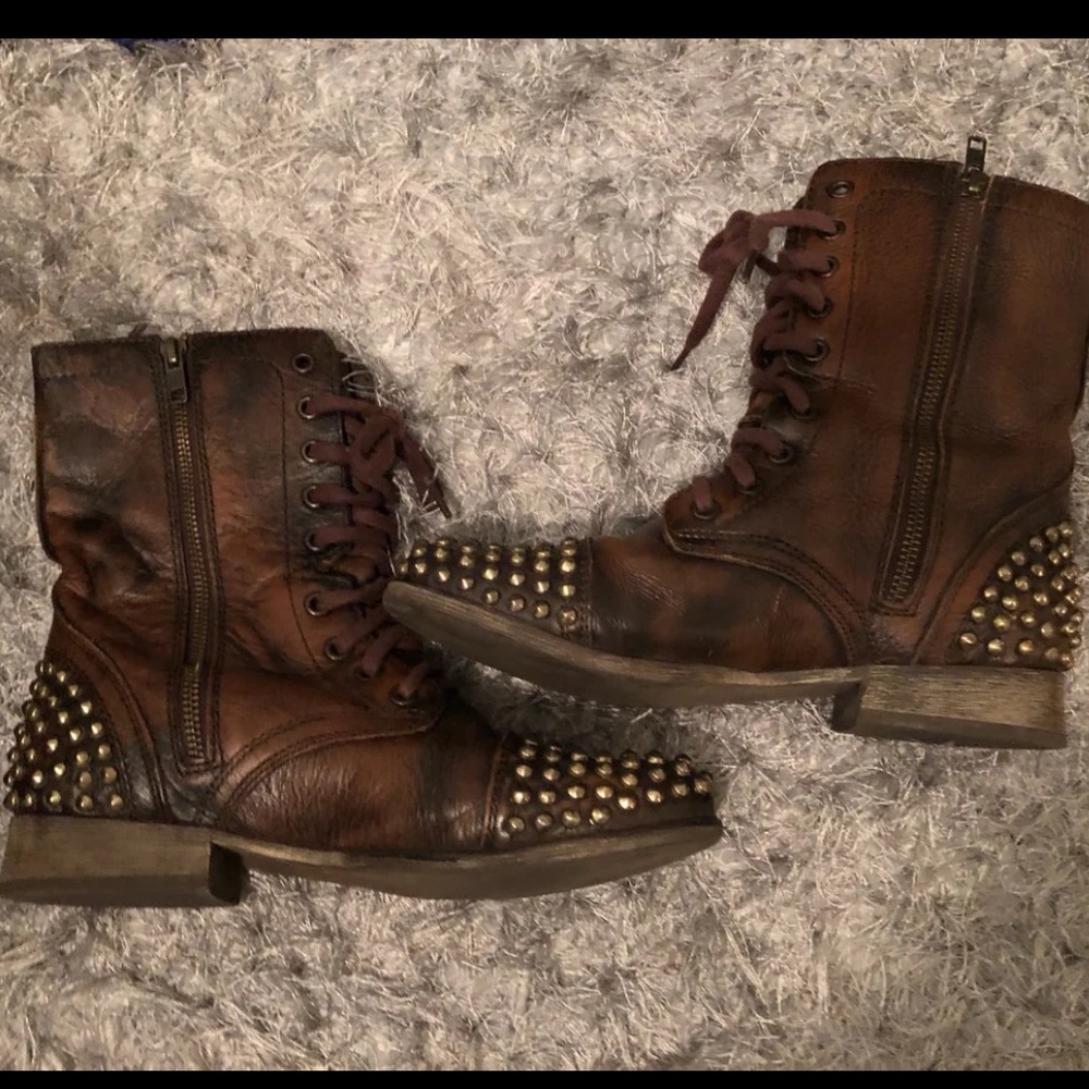 STEVE MADDEN brown Leather Tarnney gold Studded Lace Up Ankle Combat biker Boots